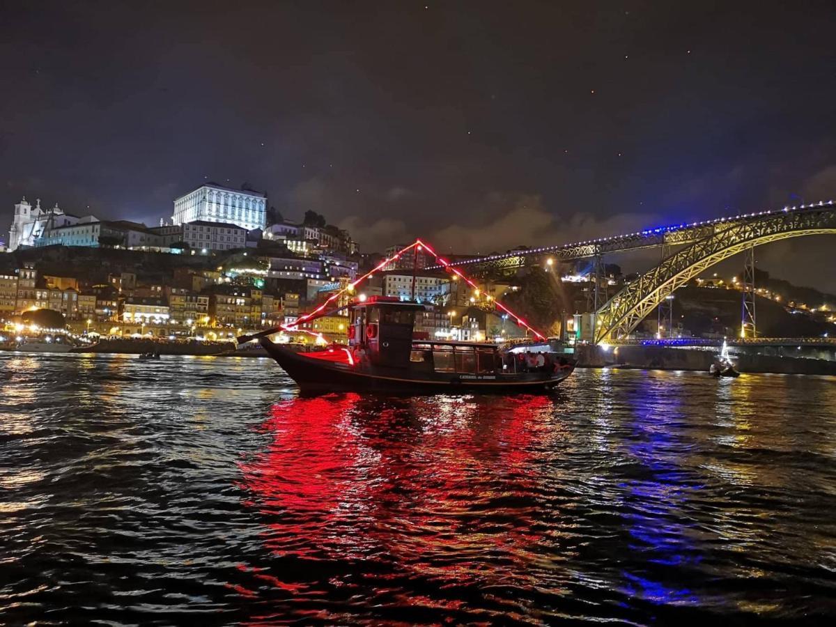 Sleepboat Yacht Porto