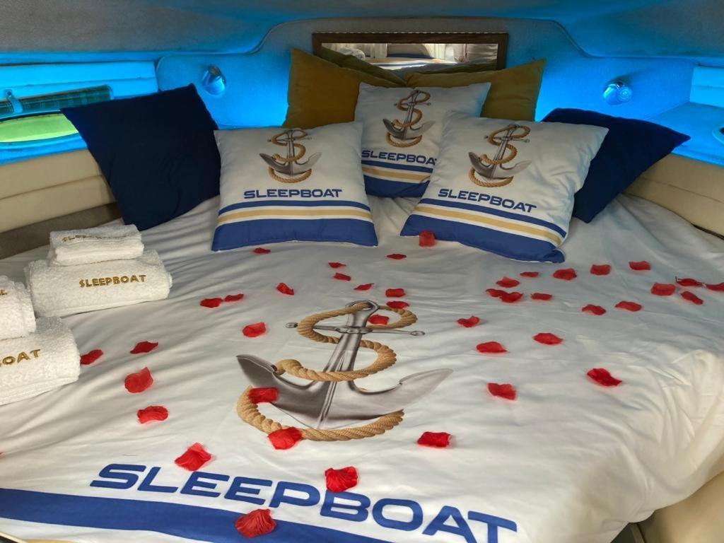 Sleepboat Yacht