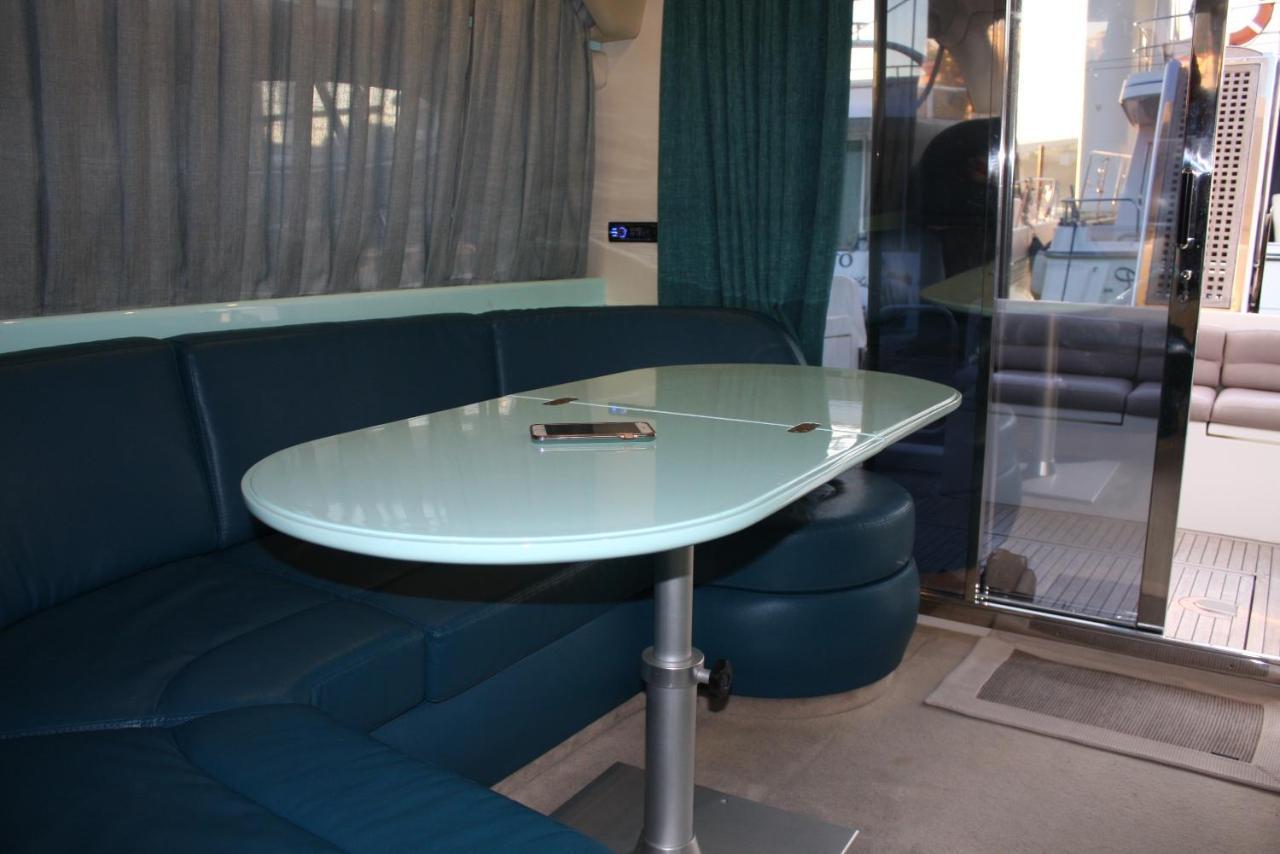 Private Yacht- Douro River Botel Porto