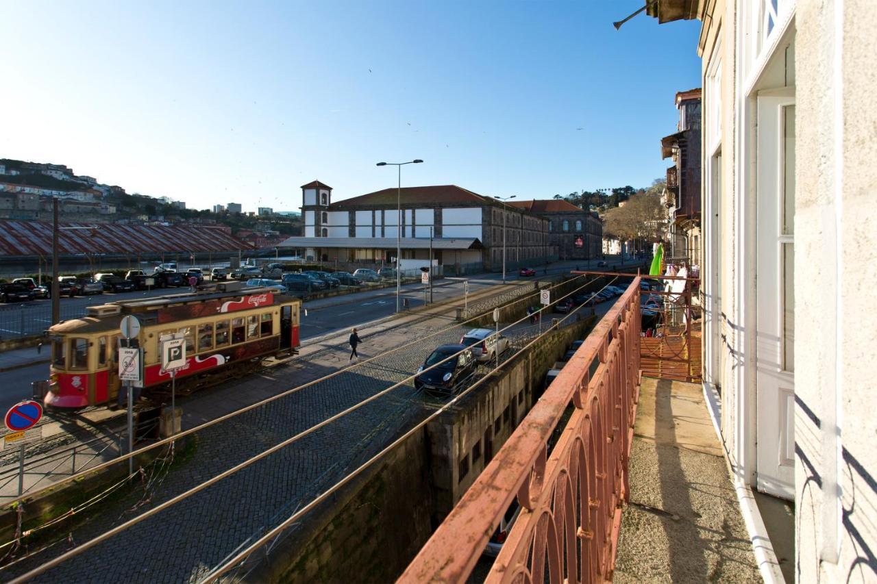 Aposentus - Riverside Miragaia Apartment Porto