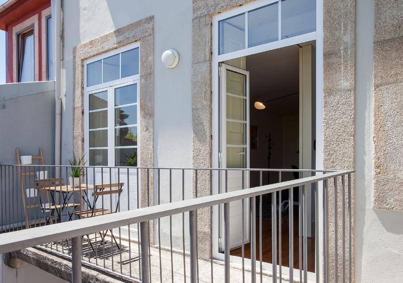 Secret Balcony Apartment