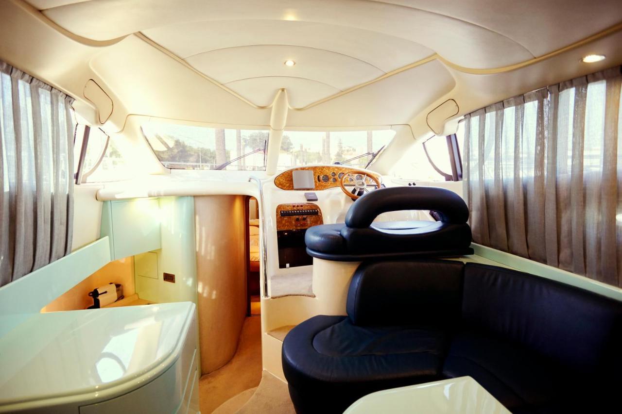 Private Yacht- Douro River Botel Porto