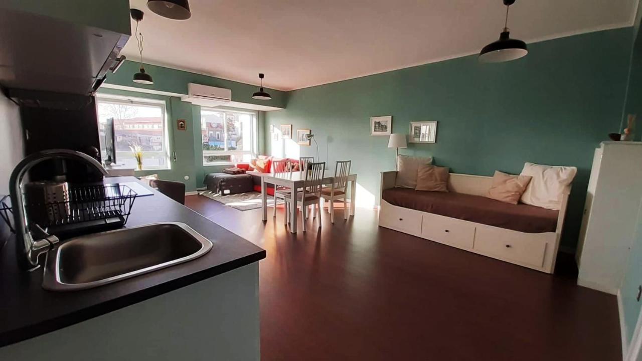 Downtown Main Str Apartment *