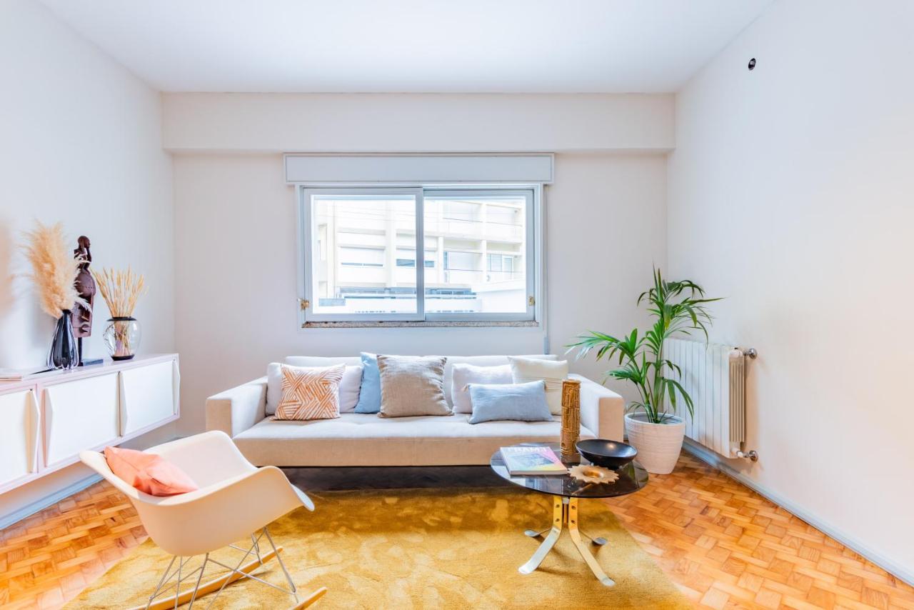 Unique Modernist Duplex & Parking Porto
