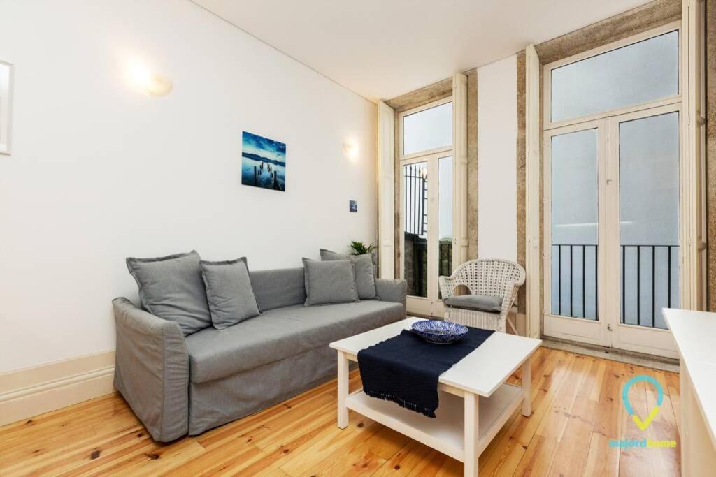 Apartment Homely *