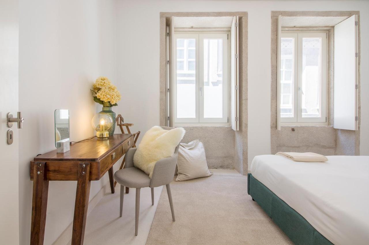Decompress At A Tranquil, Minimal Urban Oasis With An Edge