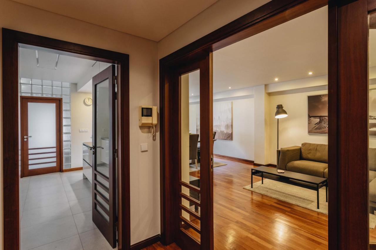 Esm - Bombarda's Premium Terrace Apartment *