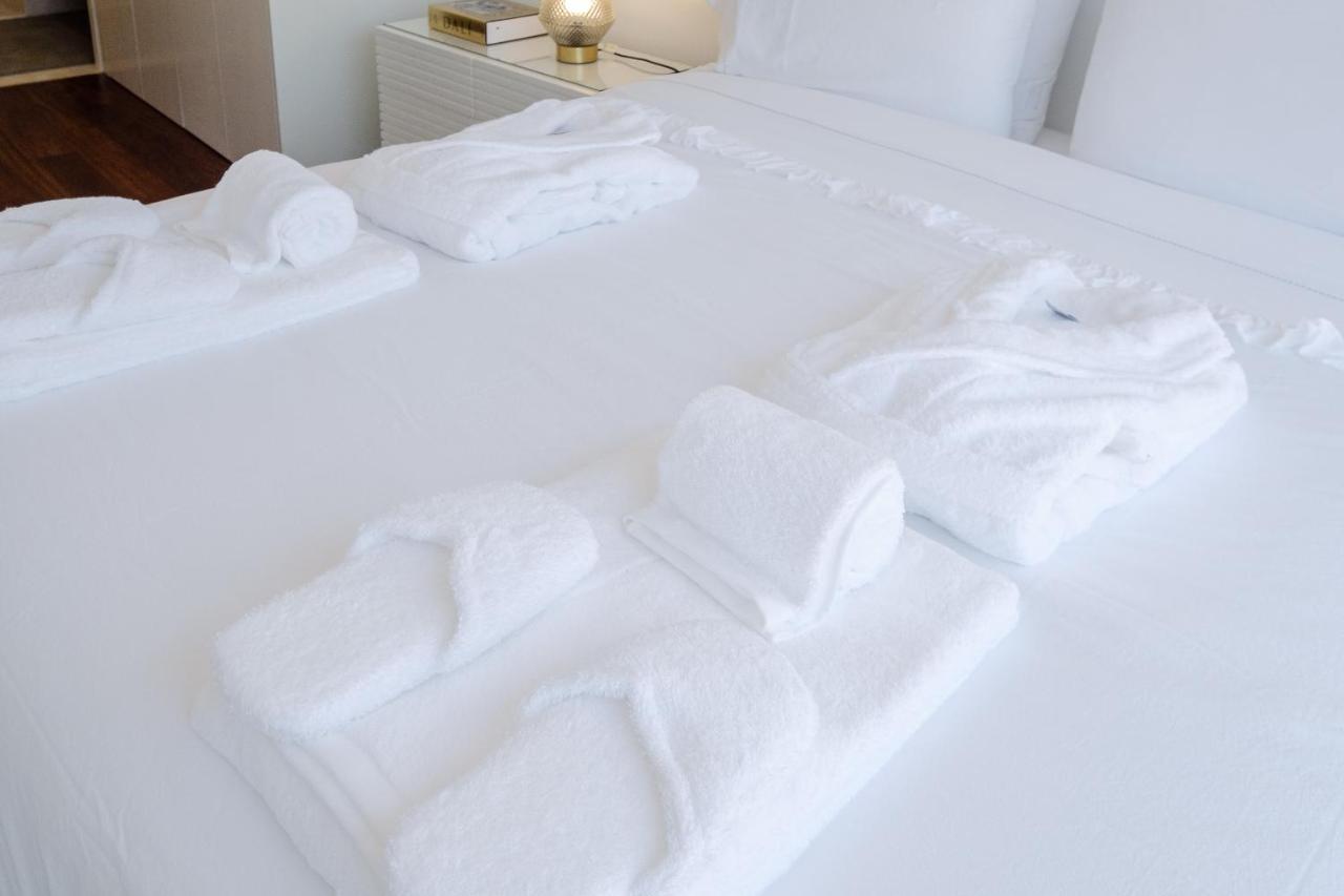 Boutique Rentals- Bliss By The Sea Apt- Ocean Views In Foz Apartamento