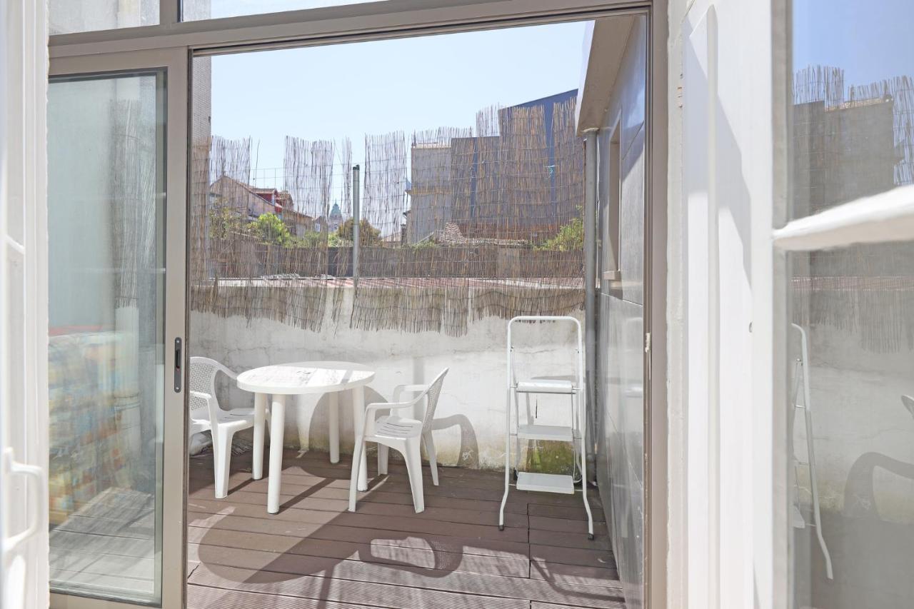 Flh With Balcony Apartamento Porto