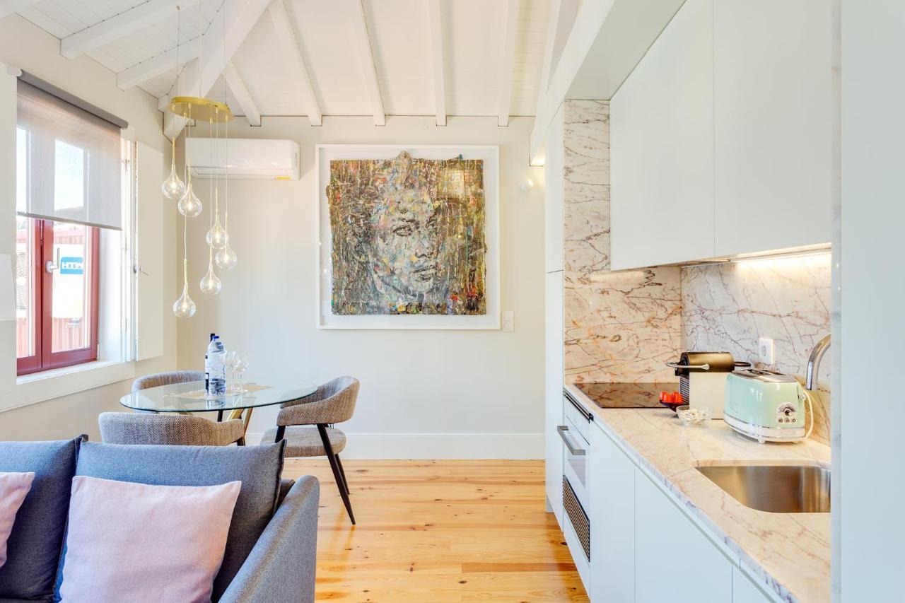 Apartment Da'home - Rola Art Work