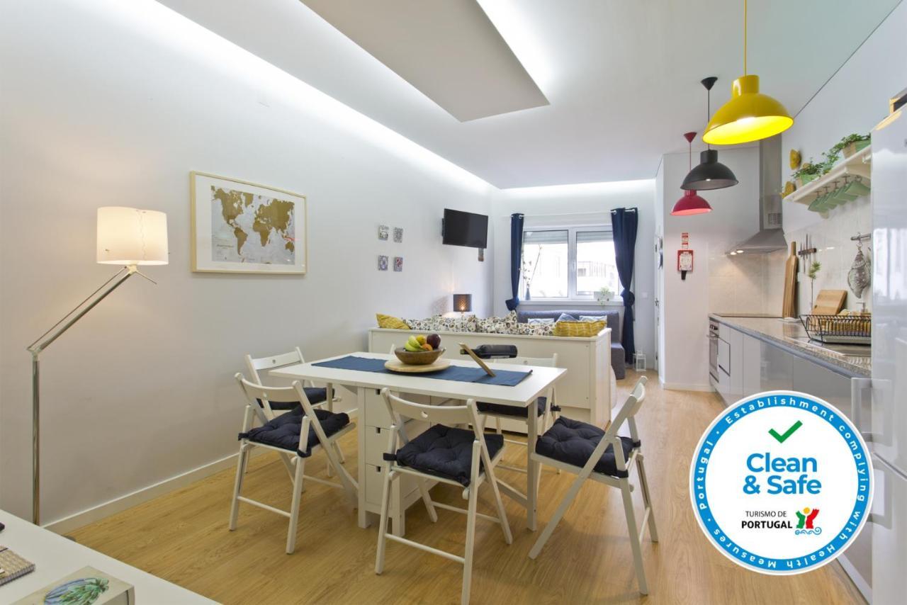 2 Comfortable Stunning Flats - Center