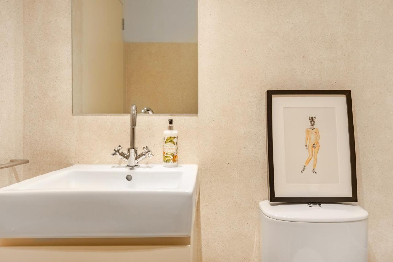Decompress At A Tranquil, Minimal Urban Oasis With An Edge