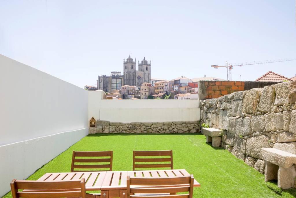 Vitoria Over The Roofs Ii