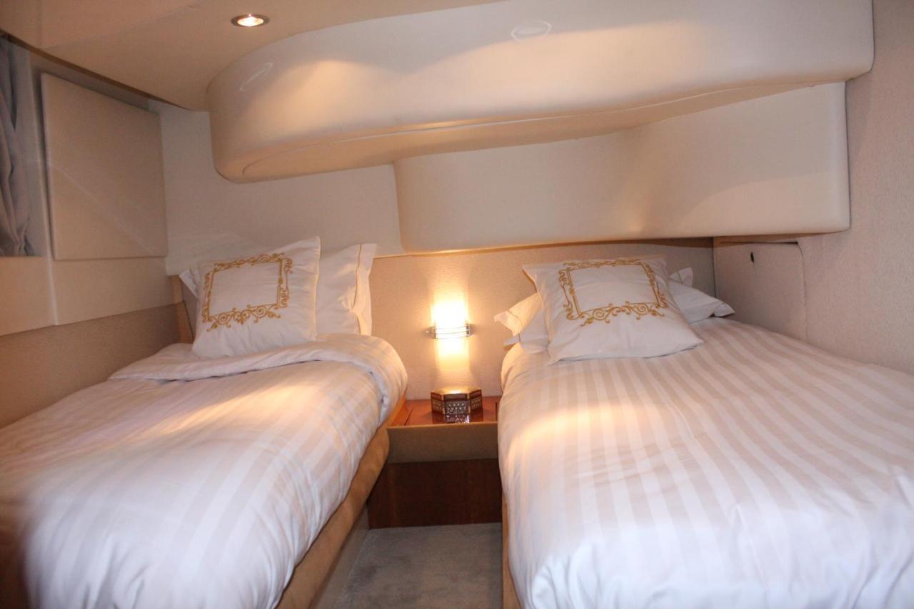 Private Yacht- Douro River Botel Porto
