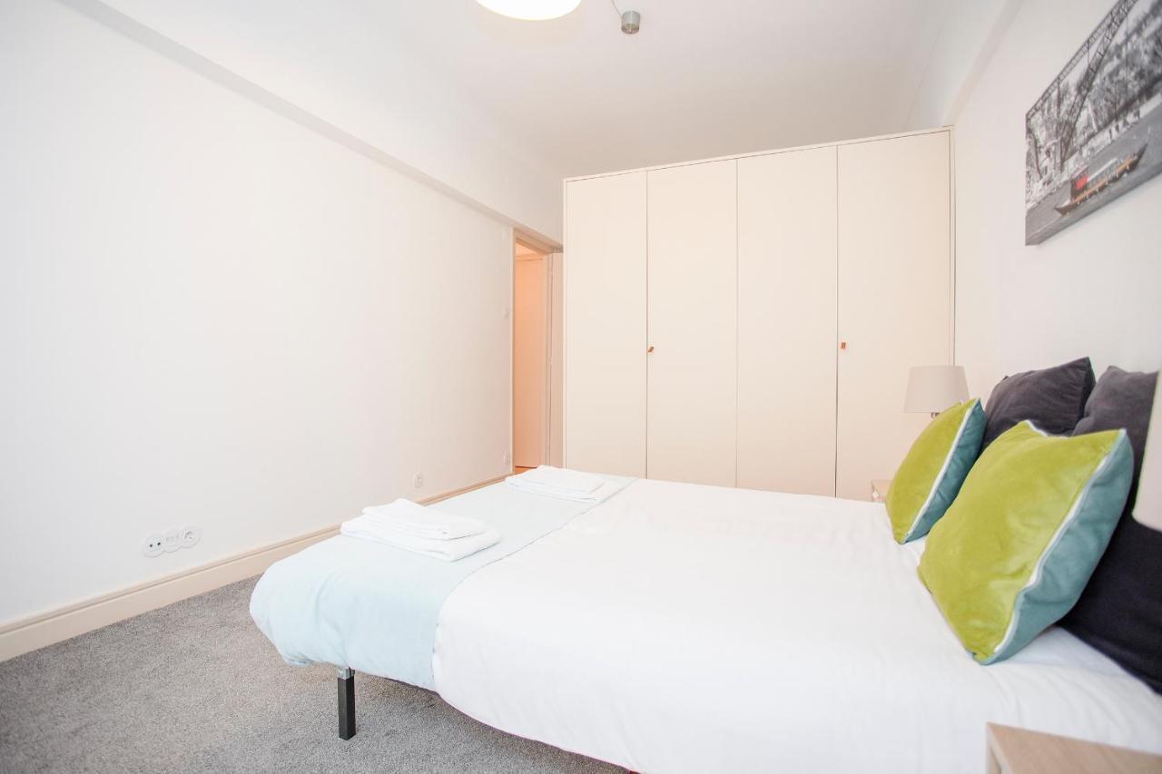 Liiiving In | Light Spacious Apartment