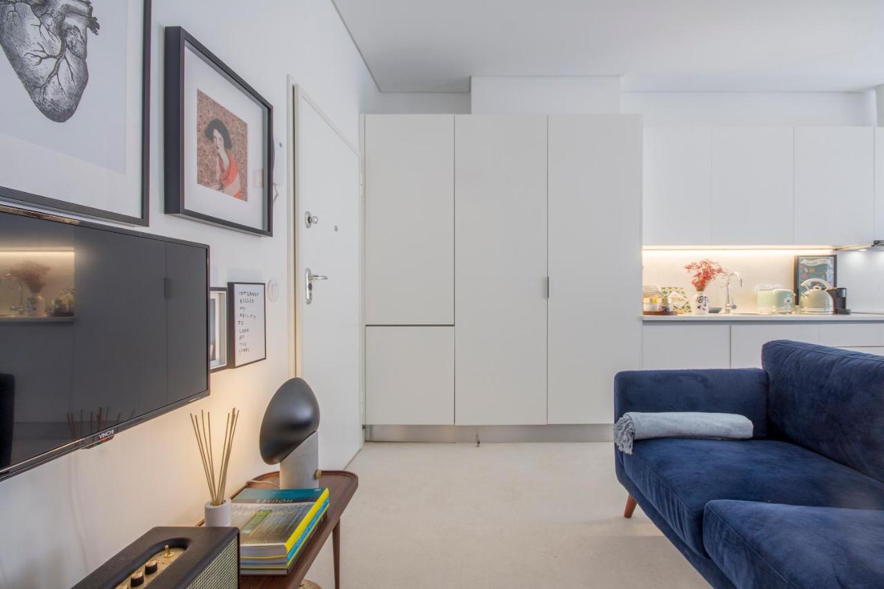 Decompress At A Tranquil, Minimal Urban Oasis With An Edge *
