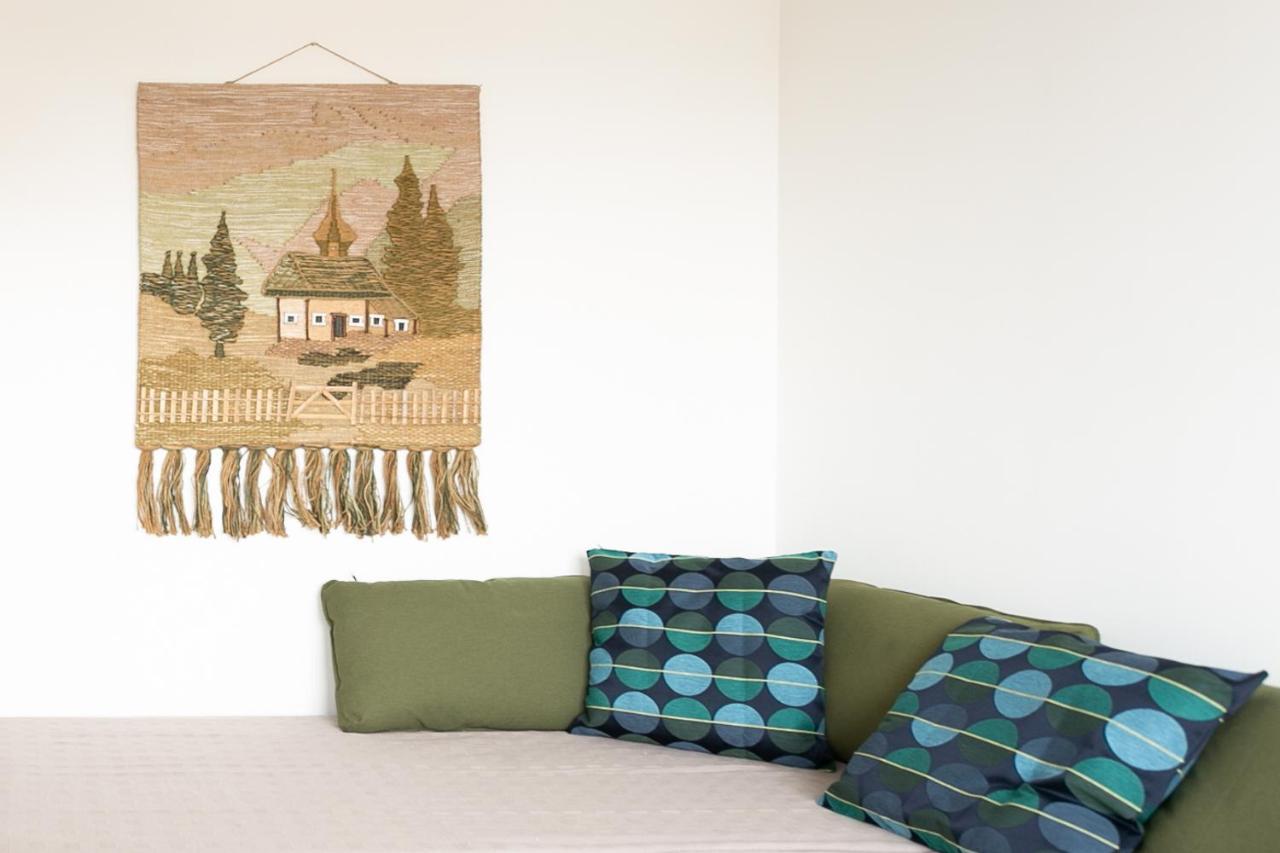 A Modern And Homely 3 Bedroom With Elevator Apartment Porto