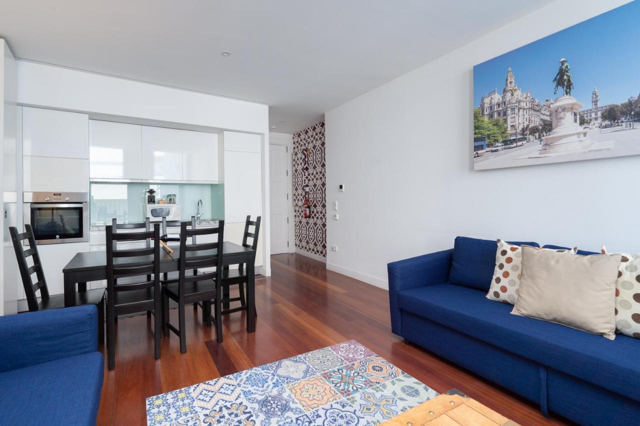 Bright Modern Flats With Balcony - City Center *