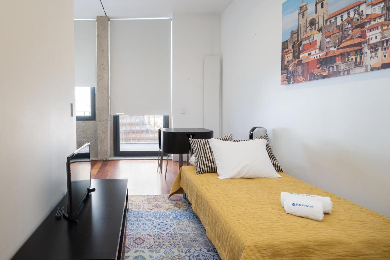 Bright Modern Flats With Balcony - City Center *