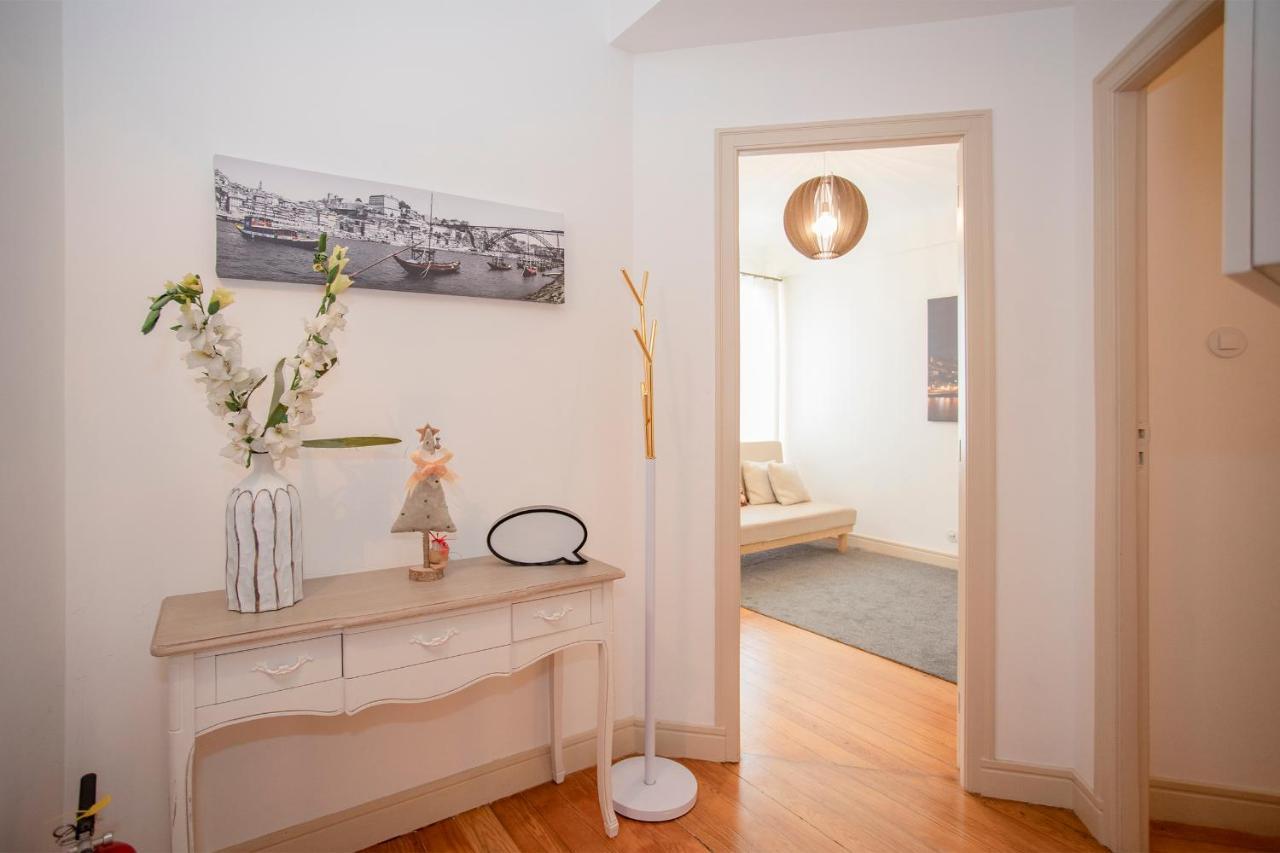 Liiiving In | Light Spacious