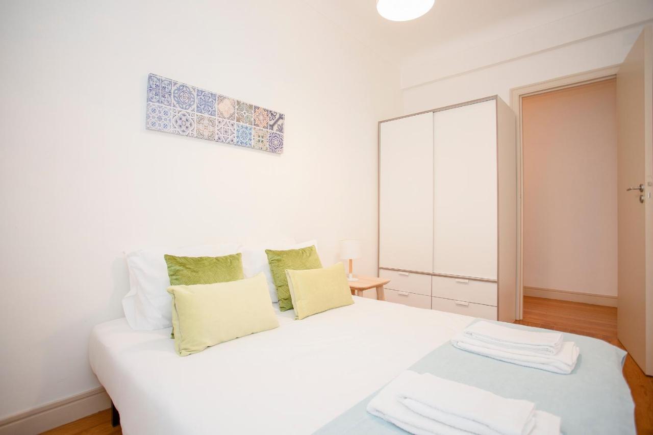 Liiiving In | Light Spacious Apartment Porto