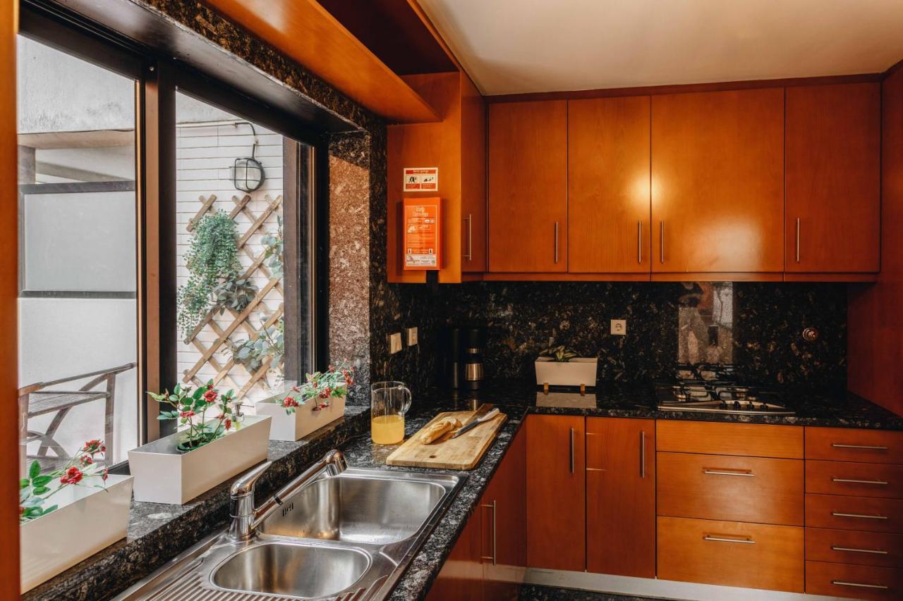 Riverfront Haven Family's Choice With Free Garage Apartment