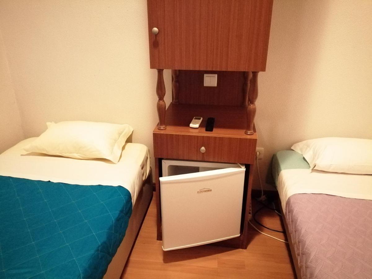Residencia Vale Formoso Guest house