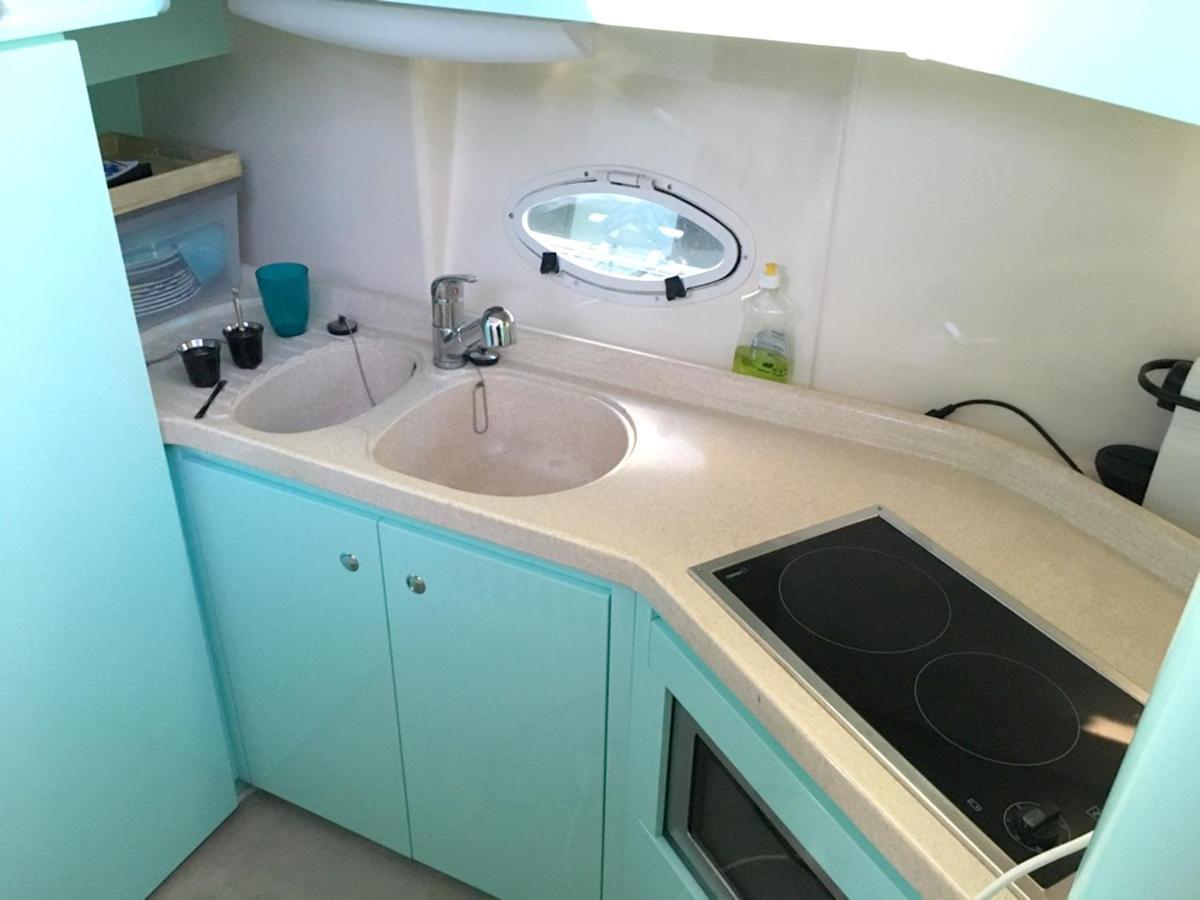 Cosy With View In 12 Sqm Parking Included Holiday home *