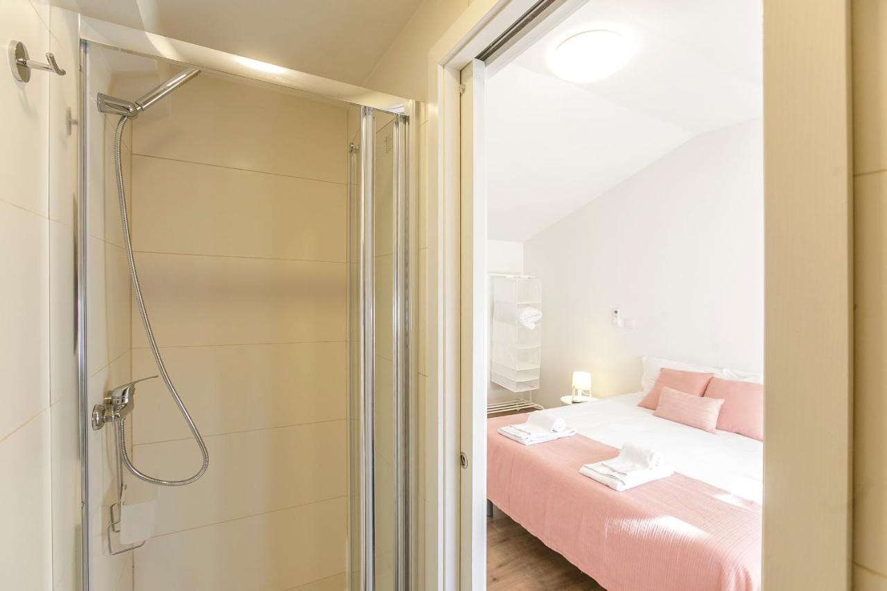 Quarto em Acomodações Particulares Lovelystay - 1st A Mirante *