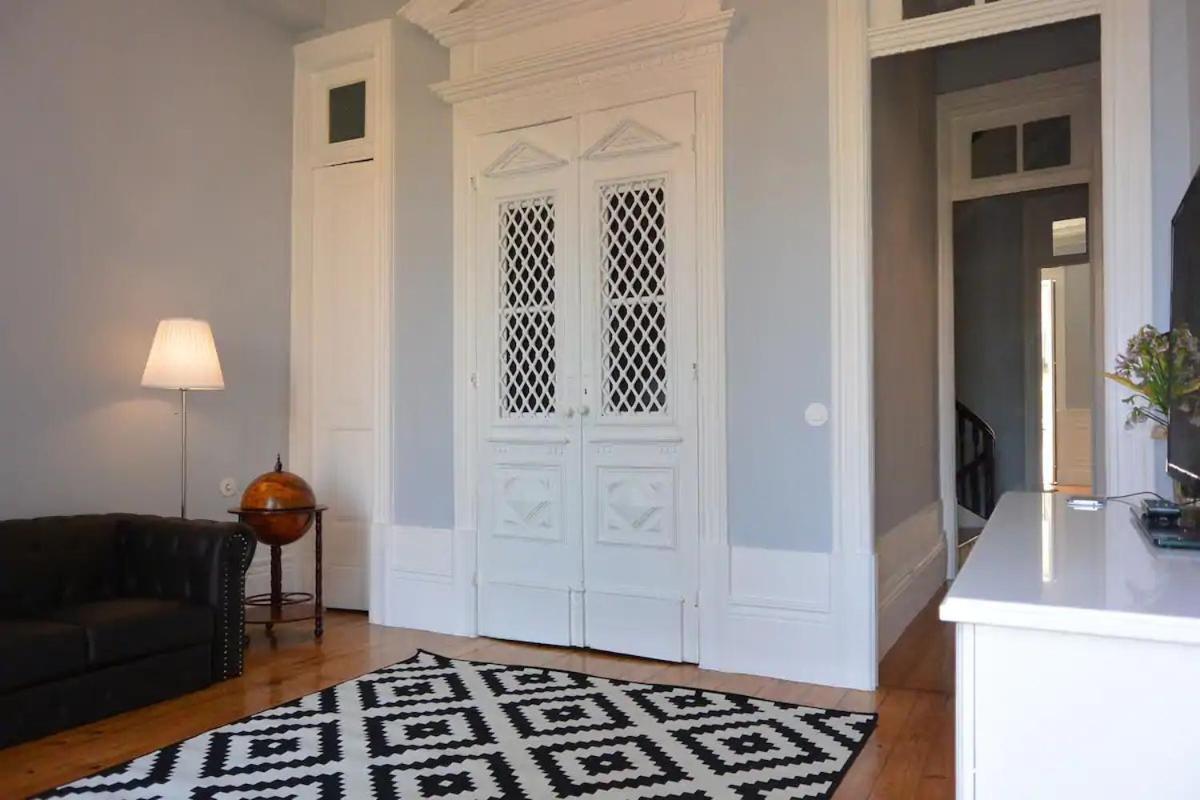Villa Bonjardim 466 - Historic Townhouse *