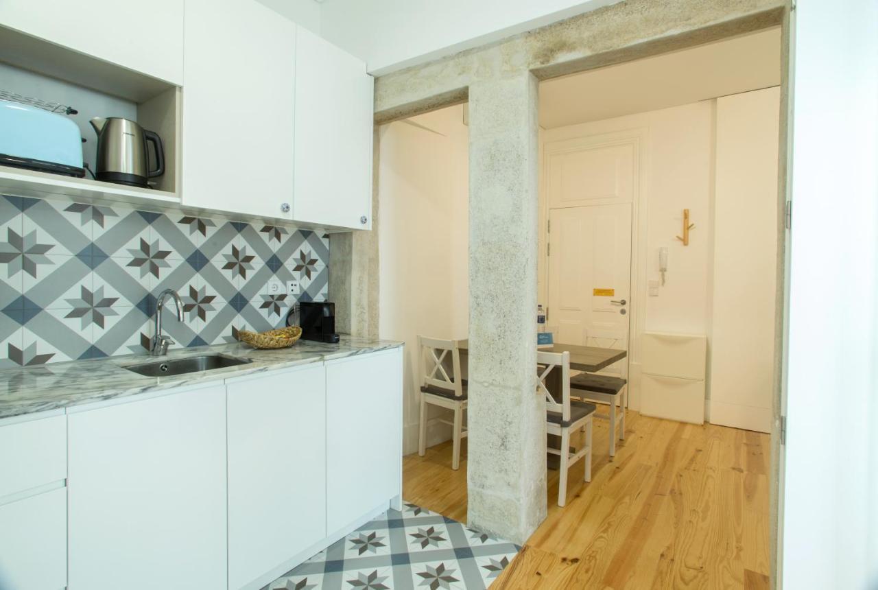 Apartment Janelas De Sao Bento 3 By Hosts