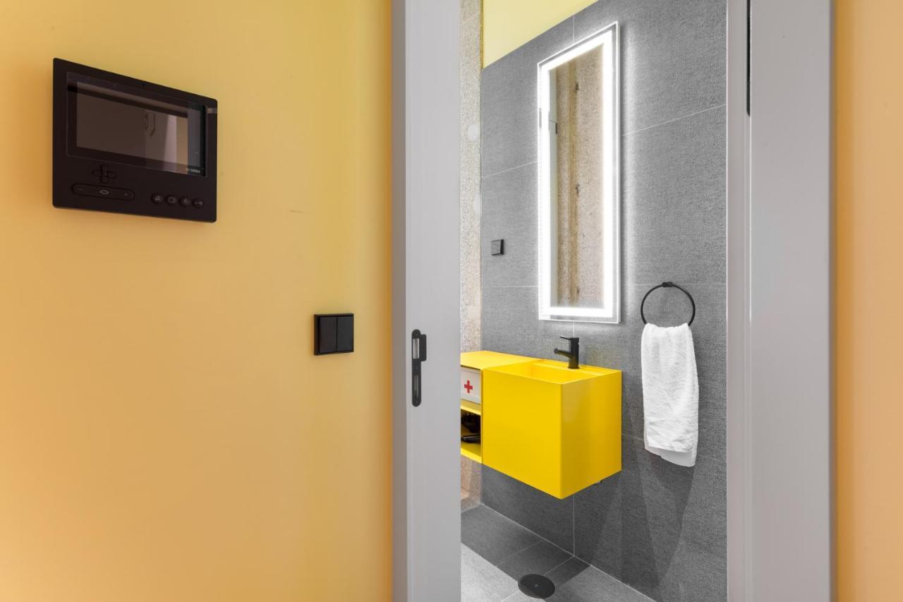Altido Modern In