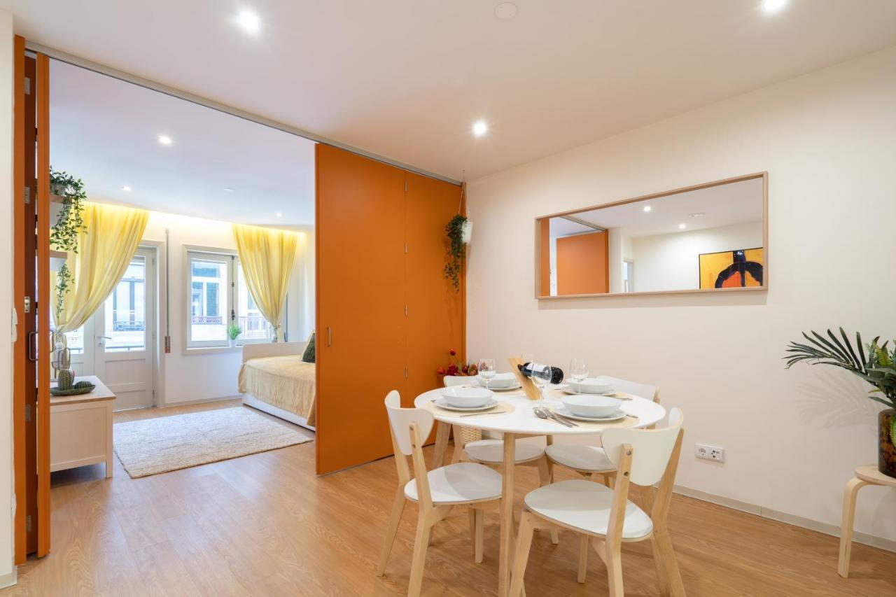 Host Wise - Colorful Bright Flat With Balcony *