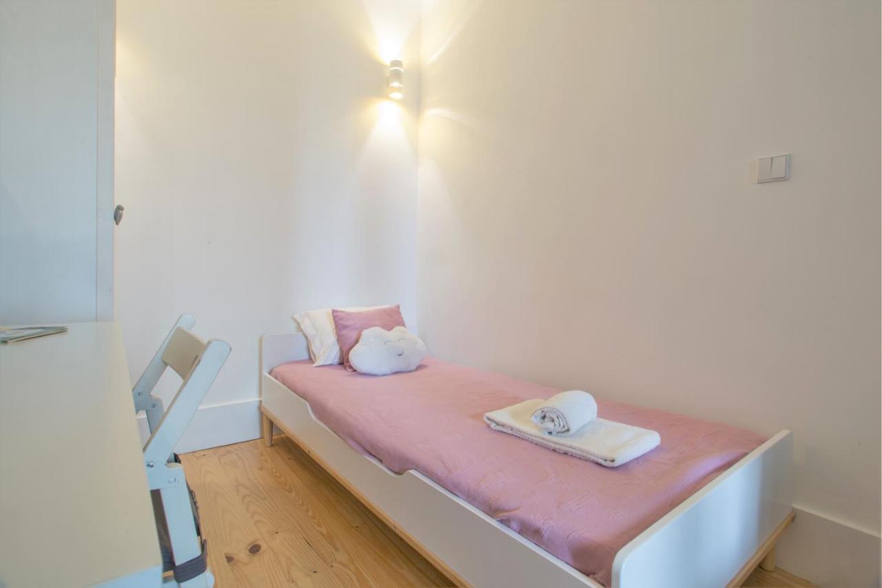 Apartment Janelas De Sao Bento 3 By Hosts Porto