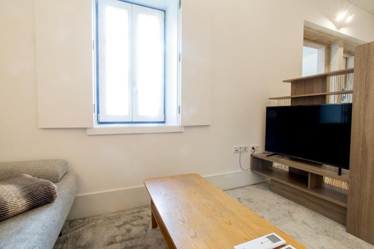 Apartment Janelas De Sao Bento 3 By Hosts Porto