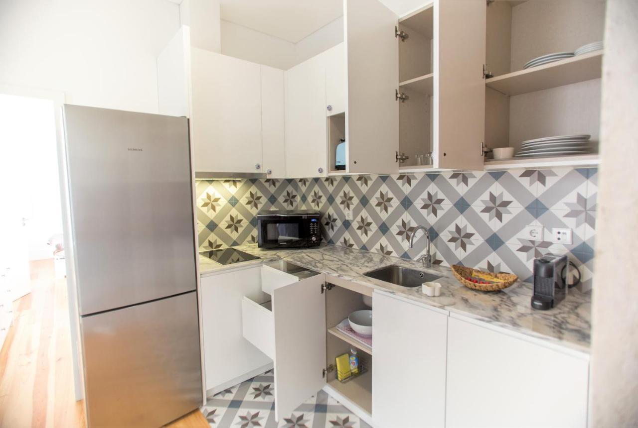 Apartment Janelas De Sao Bento 3 By Hosts