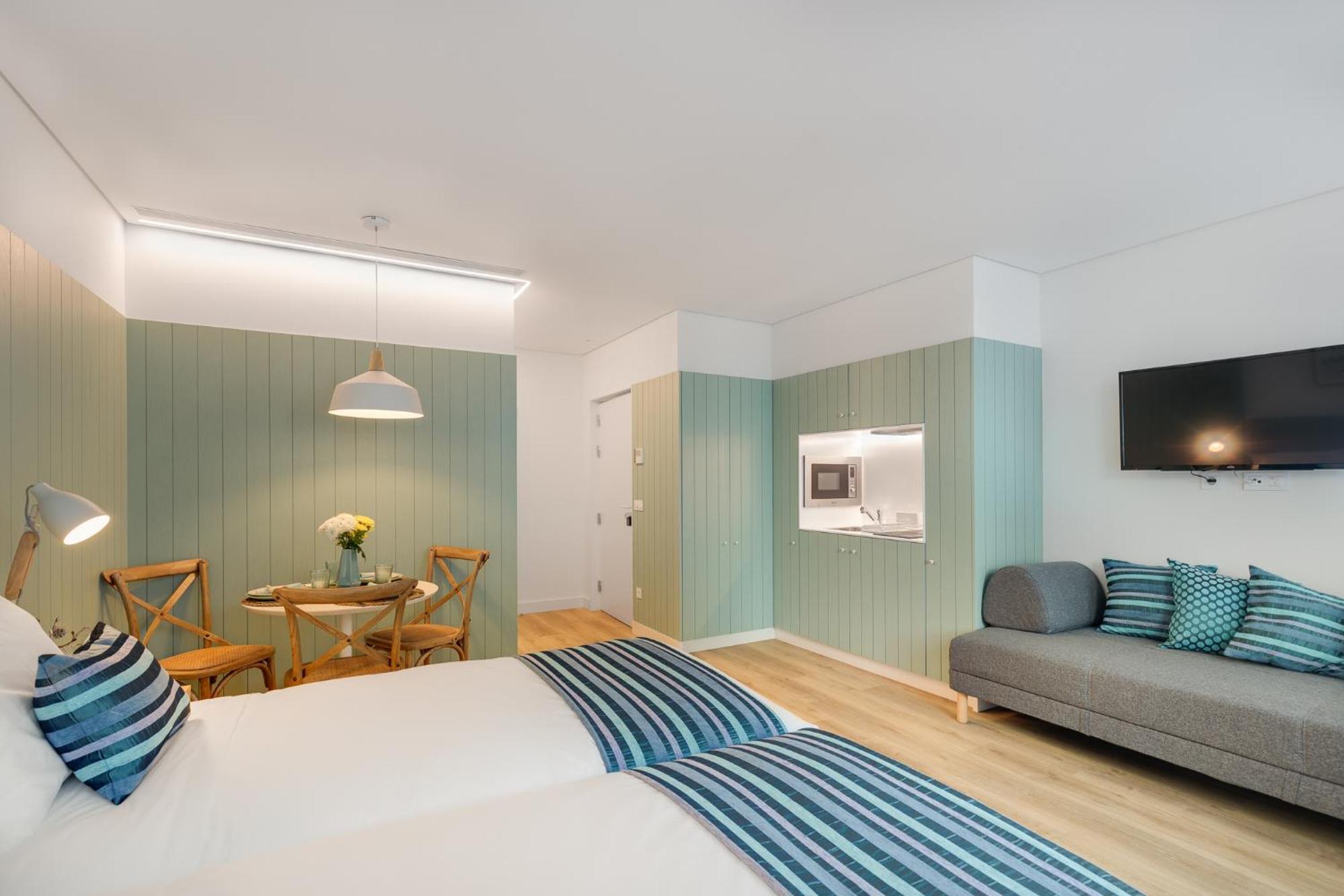 7 Bridges Estudios- Porto-houses And