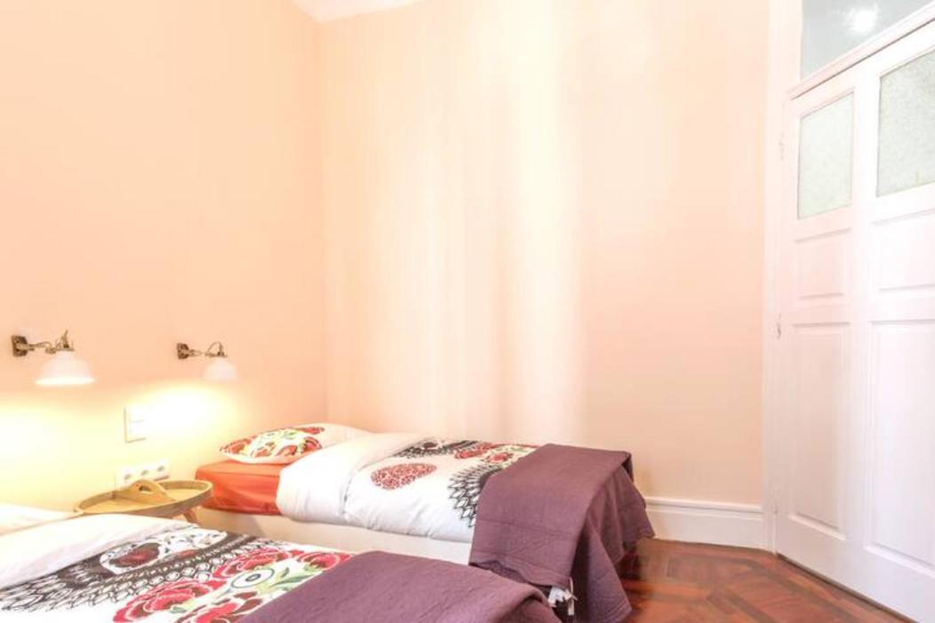 Vintage Downtown With Patio Apartment Porto