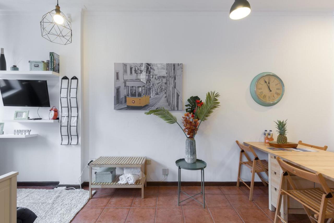 Cozy Sunny Flats By Hostwise