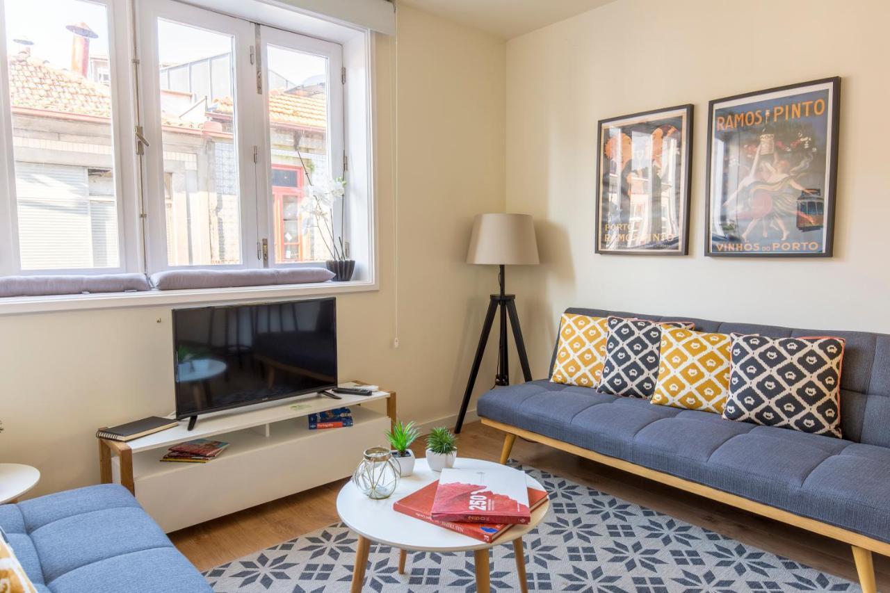Between Walls By The Center With A/c Apartamento Porto