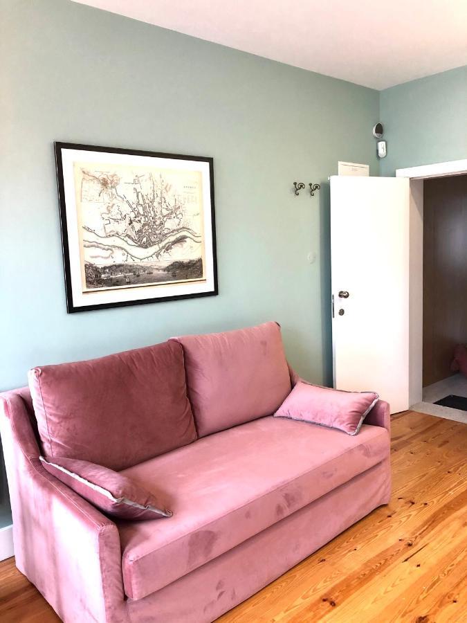Light Cozy Studio In Bonfim With Romantic Balcony *