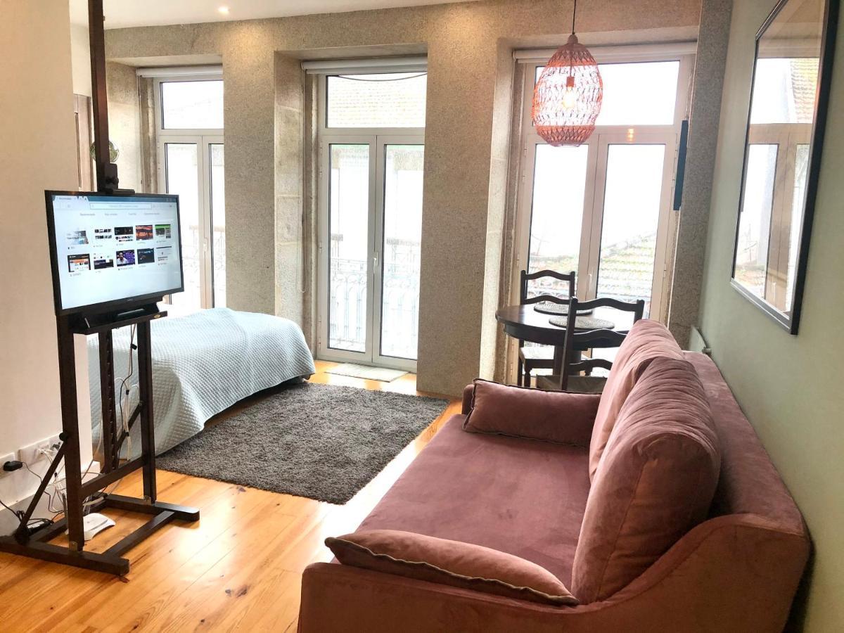 Light Cozy Studio In Bonfim With Romantic Balcony * Porto