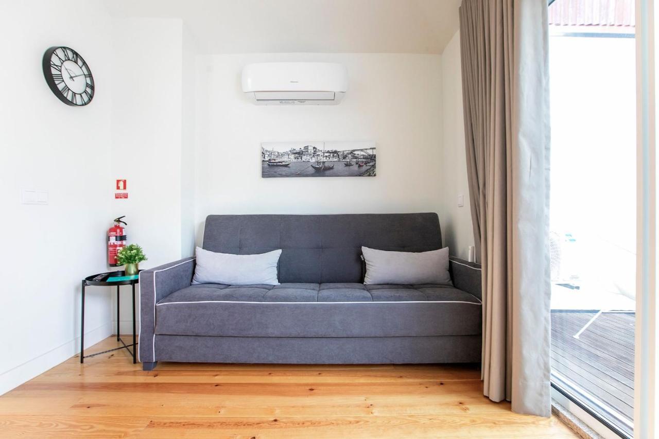 Apartment Lovelystay - Cozy 1br In Santa Catarina W/ Balcony