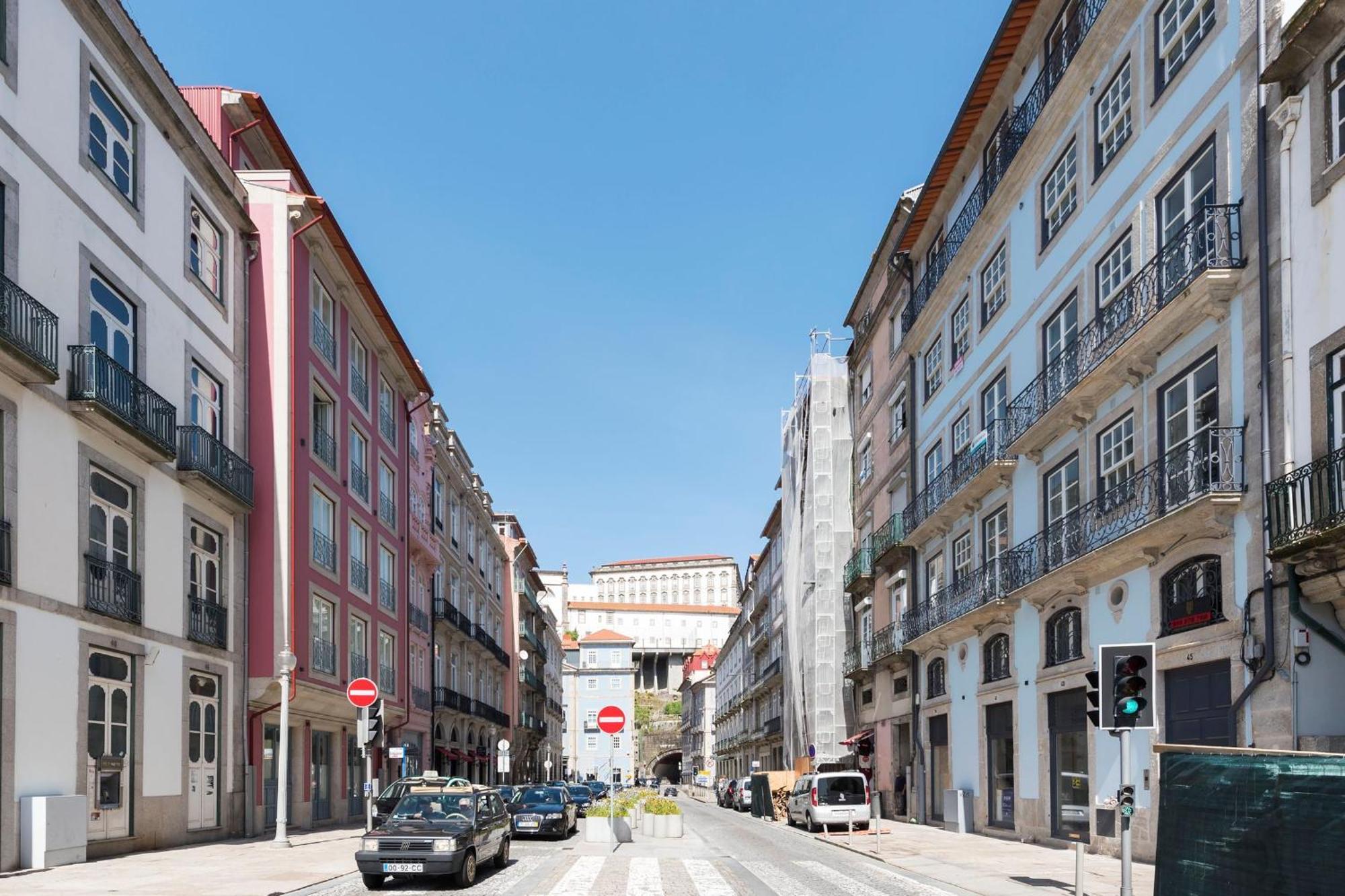 Ribeira Old Town Charming Flat W/ Ac By Lovelystay