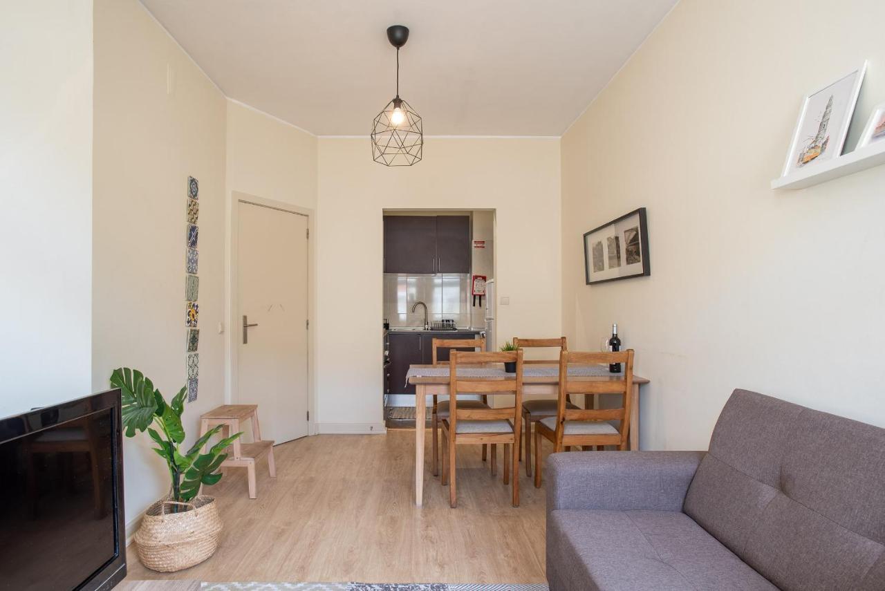 Bright Alegria By Homing Apartment