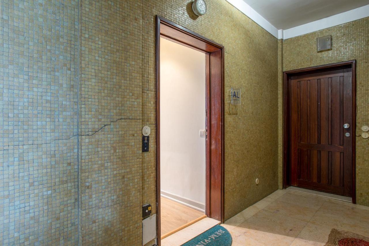 Bright Alegria By Homing Apartment