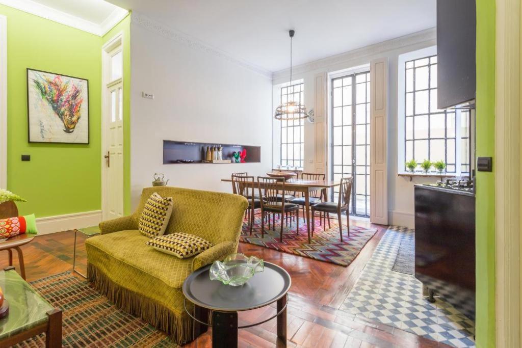 Vintage Downtown With Patio *