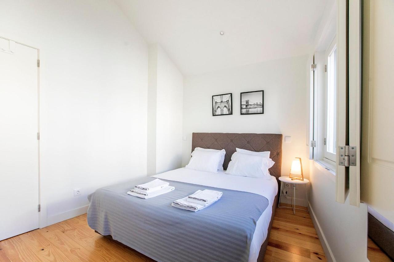 Lovelystay - Cozy 1br In Santa Catarina W/ Balcony Apartment Porto