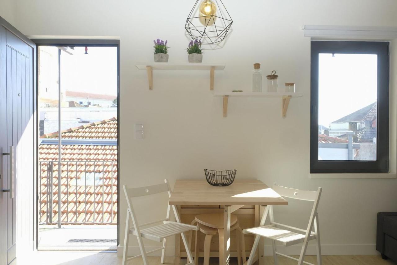 Design Iii By Homing * Porto
