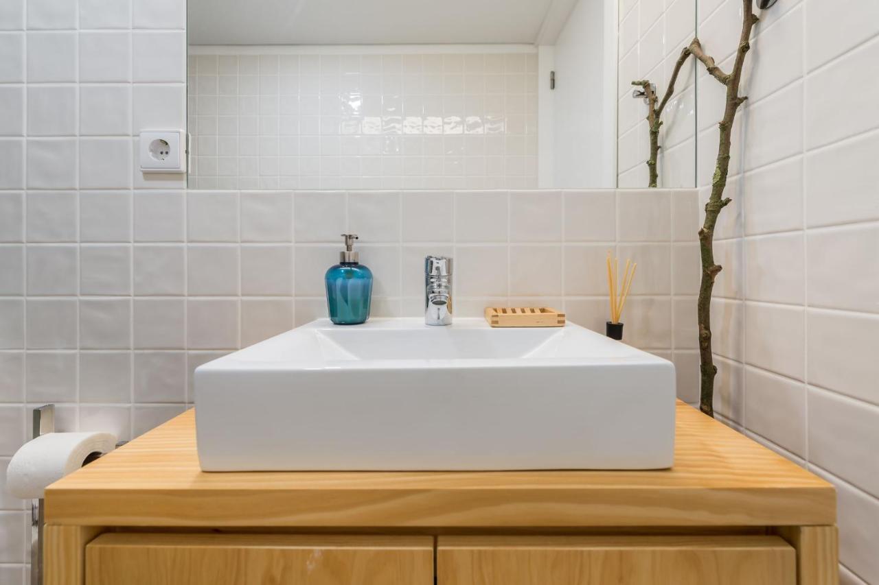 Home In Porto - Cozy 2Br Duplex By Lovelystay